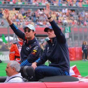 外媒：维斯塔潘支持前队友佩雷兹加盟凯迪拉克车队